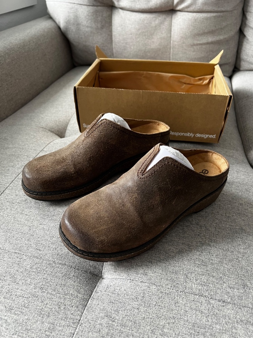 Earth Womens Kolia clogs size 8